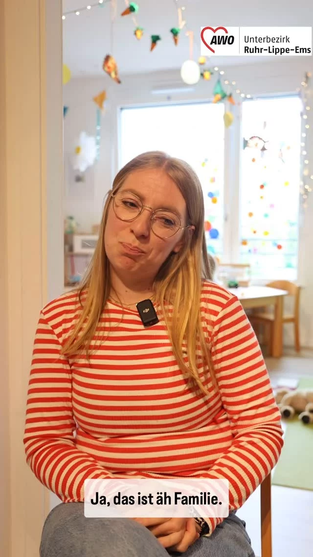 Wisst ihr eigentlich, wie ein Tag bei unseren Kindertagespflegepersonen abläuft und was das besondere an dieser Betreuungsform ist? Dann schaut doch gerne mal rein, um mehr zu erfahren. 👧🏽👶🏻🎉💪🏻🫶🏼🤗
Für das Kitajahr 2025/26 haben wir in Lünen übrigens noch Plätze frei. Mehr Infos findet ihr unter: https://awo-rle.de/kindertagespflege/ 😎